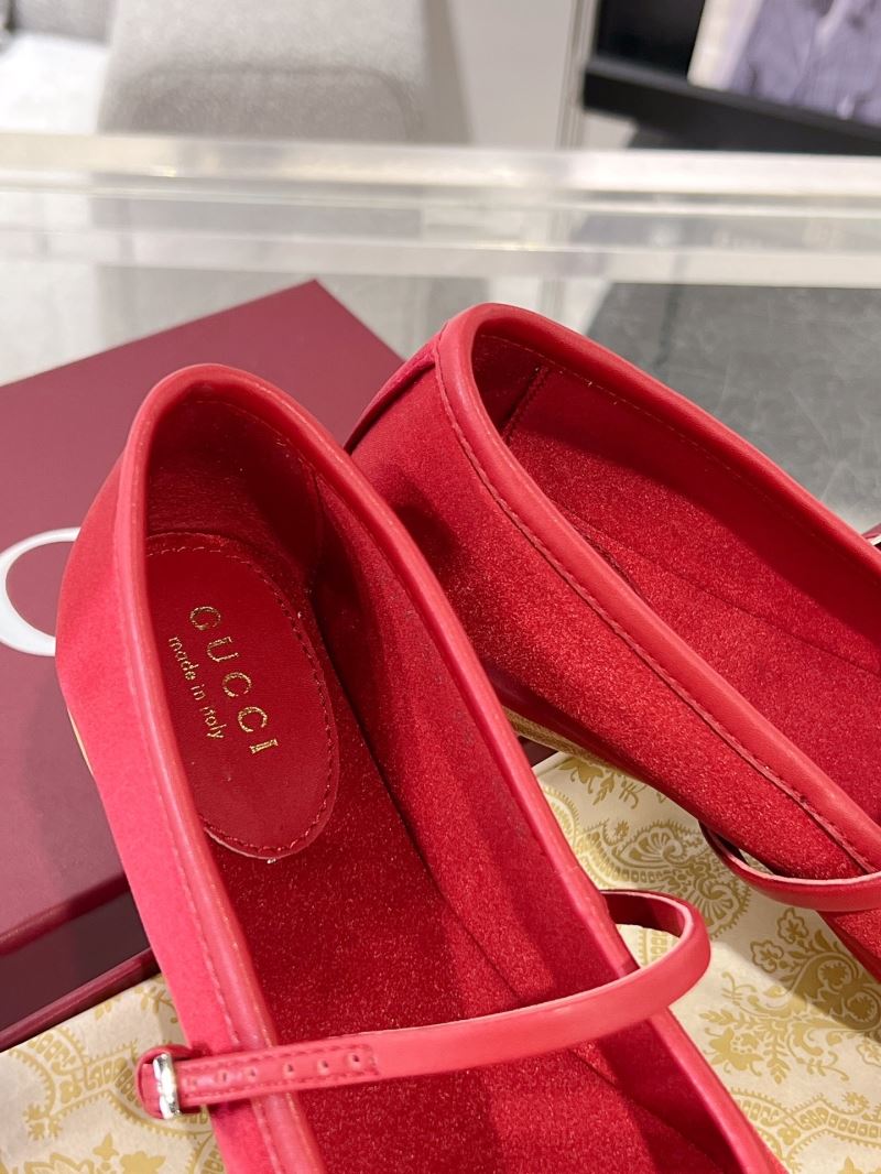 Gucci Flat Shoes